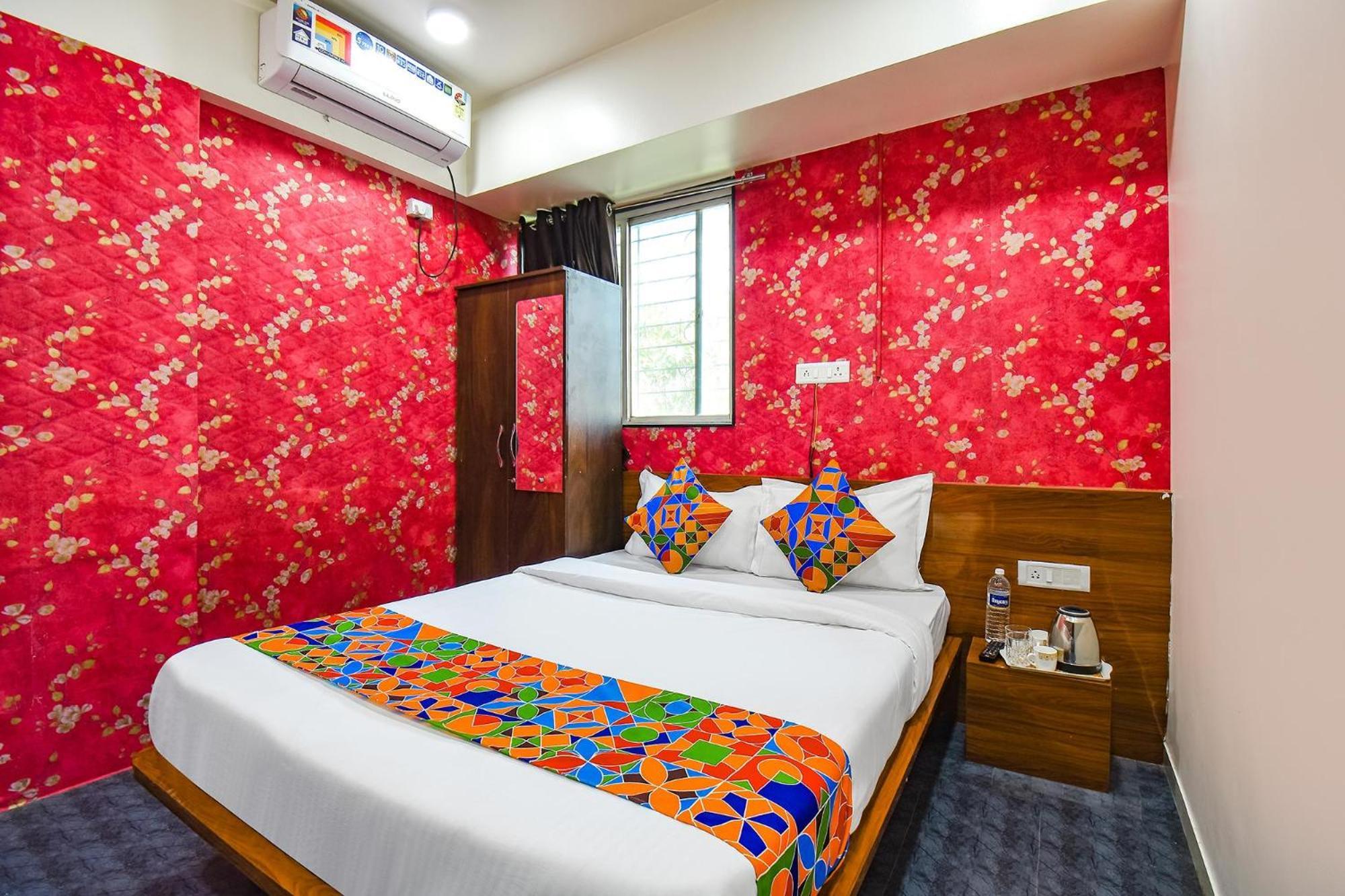 Fabhotel Skylight Studio Rooms - Nr Mcf Camp Pune Esterno foto