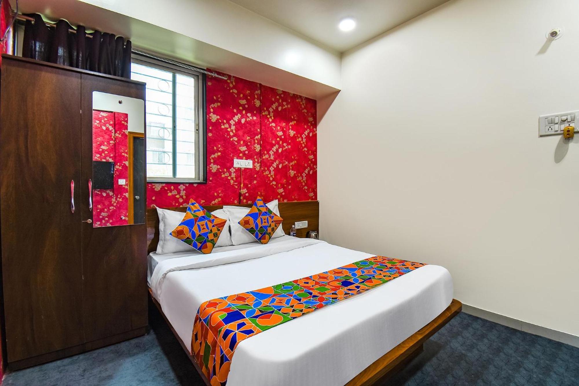 Fabhotel Skylight Studio Rooms - Nr Mcf Camp Pune Esterno foto