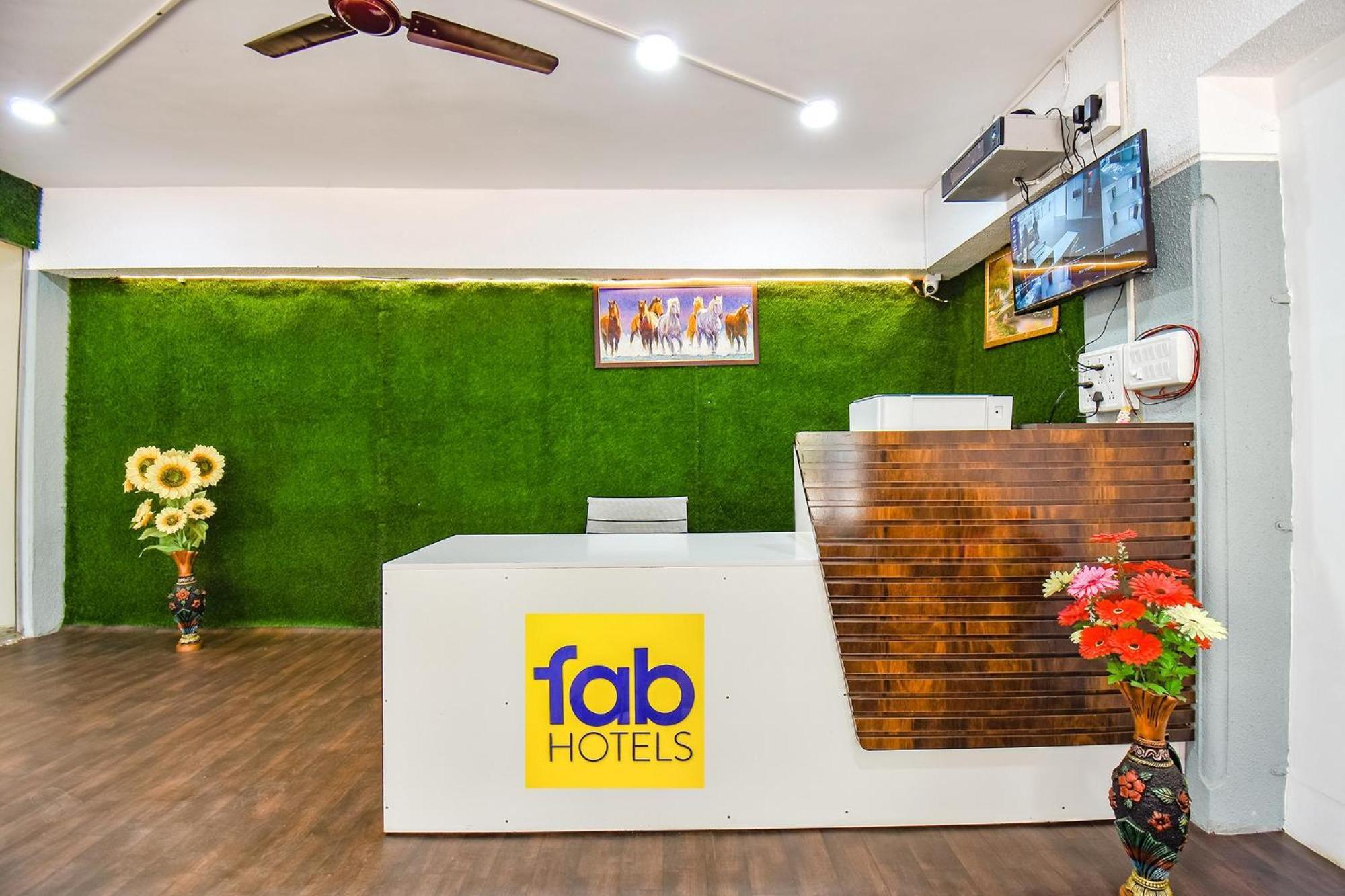 Fabhotel Skylight Studio Rooms - Nr Mcf Camp Pune Esterno foto