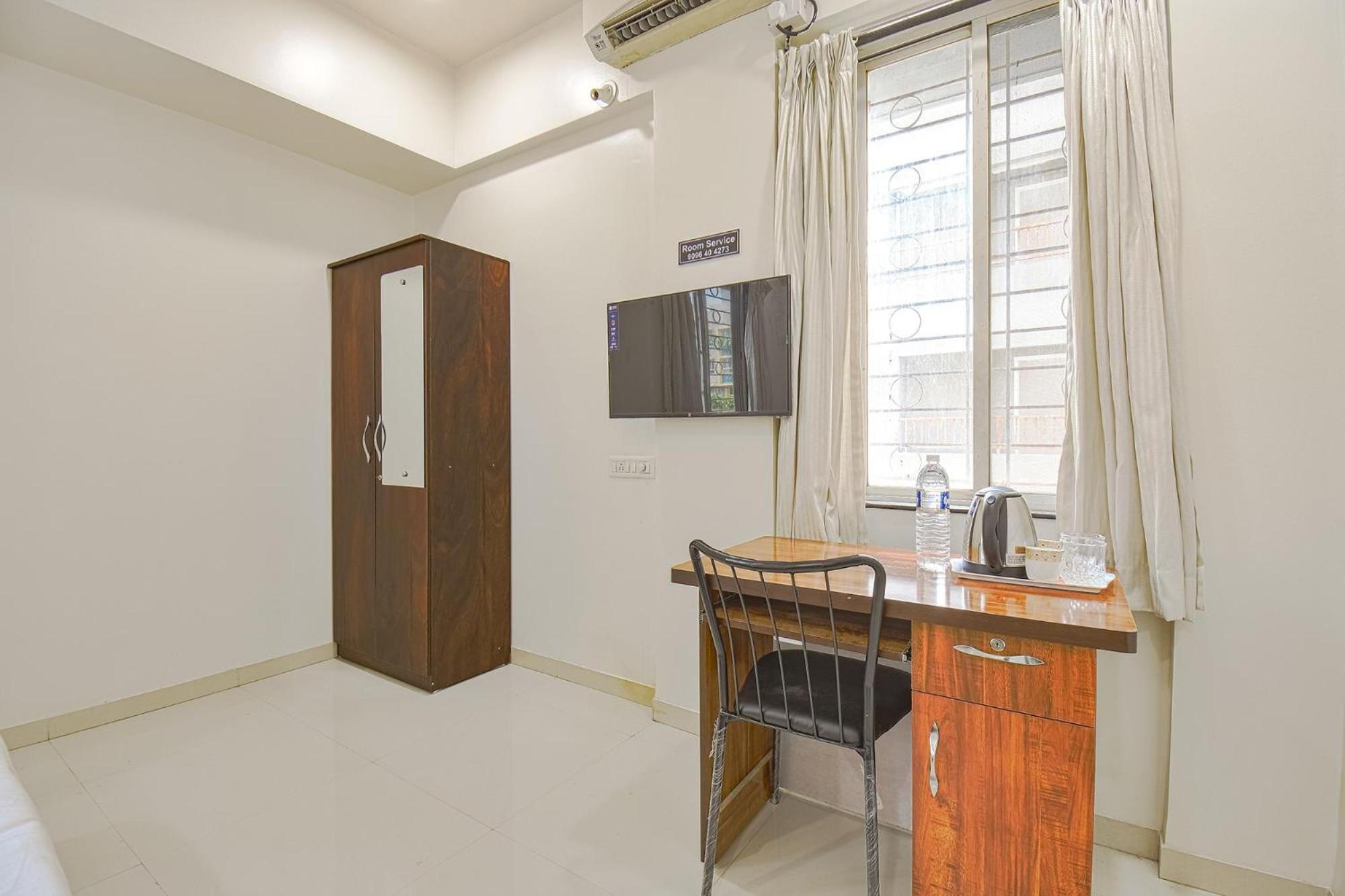 Fabhotel Skylight Studio Rooms - Nr Mcf Camp Pune Esterno foto