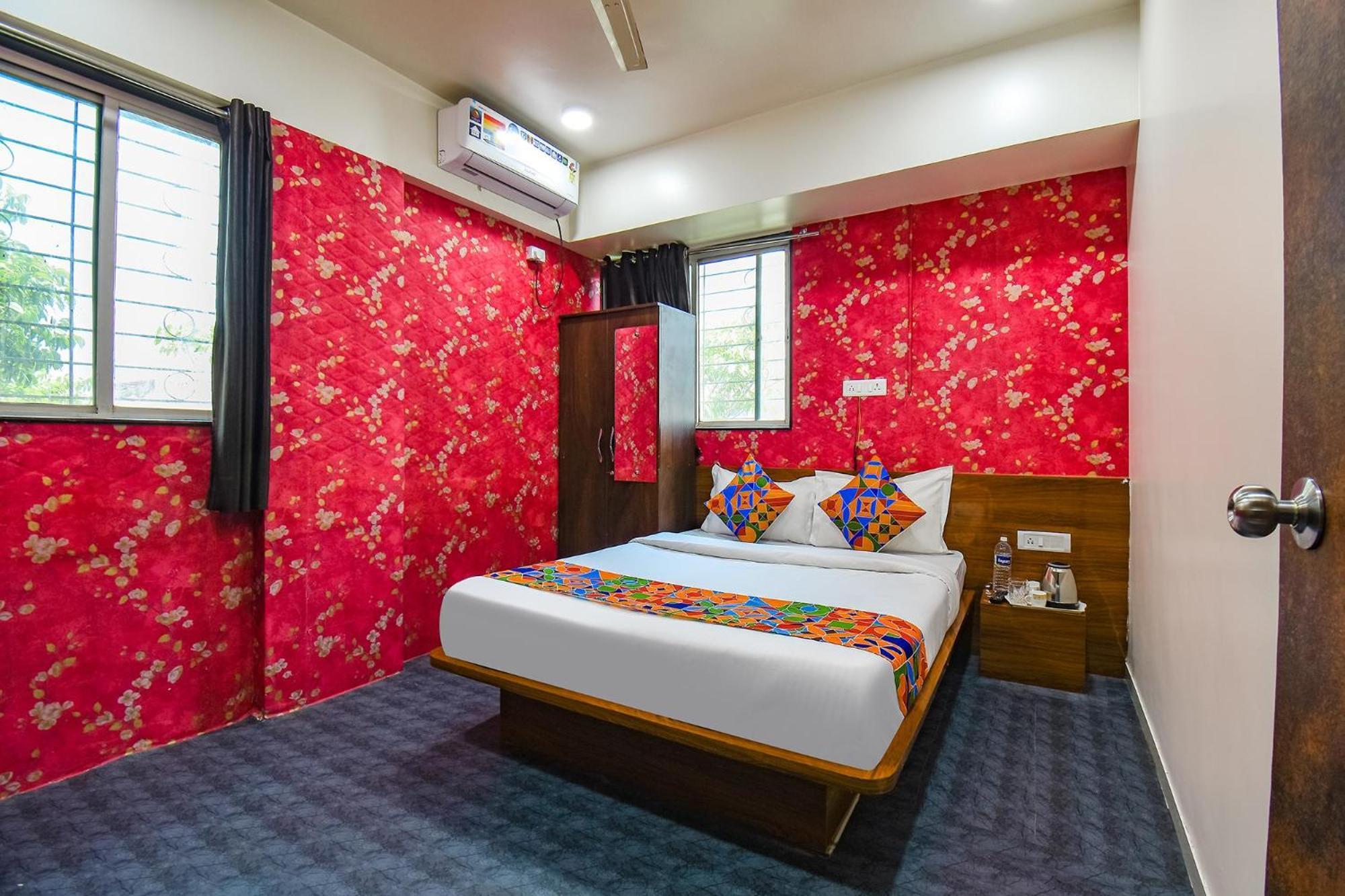 Fabhotel Skylight Studio Rooms - Nr Mcf Camp Pune Esterno foto